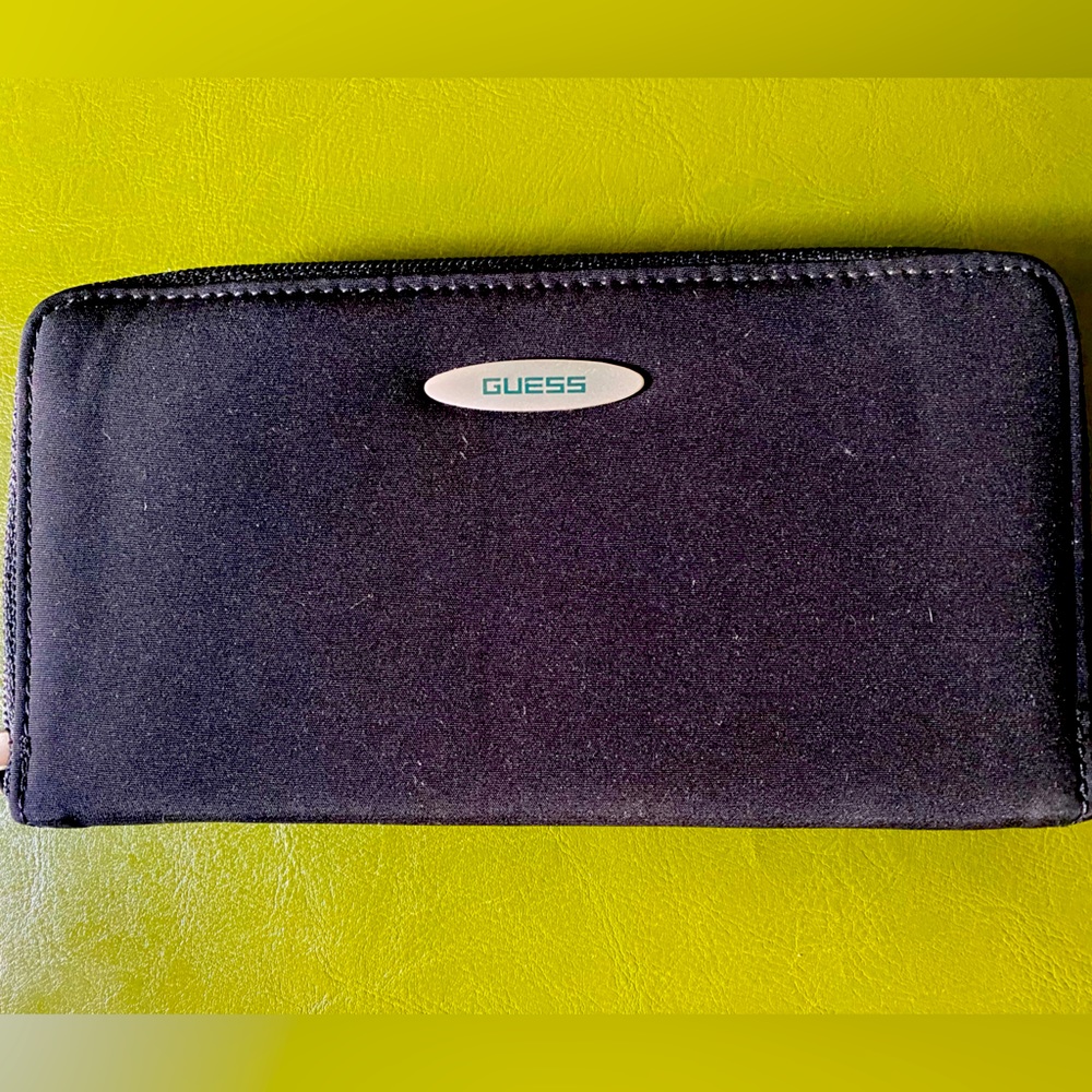 Guess Two-Fold Wallet - Picture 1 of 5
